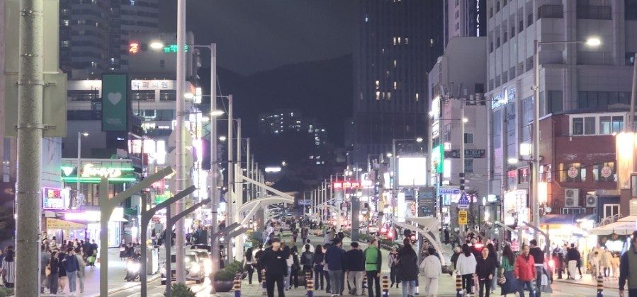 부산 해운대 해수욕장 입구 고급 호텔